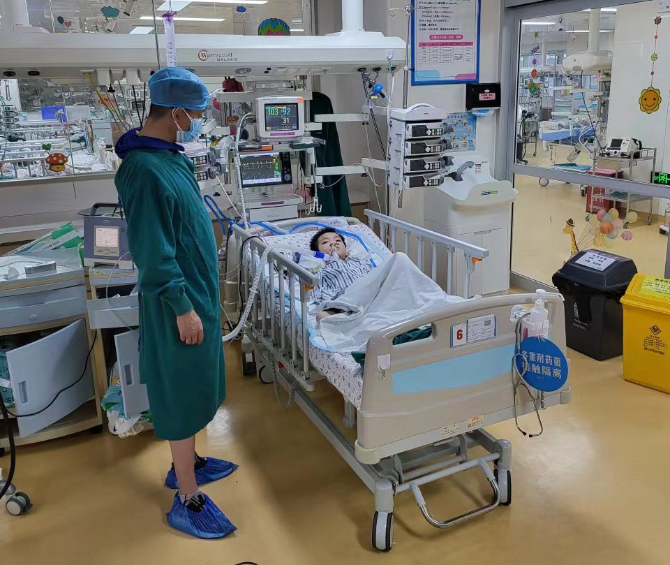 迁安市跨省救护车出租公司