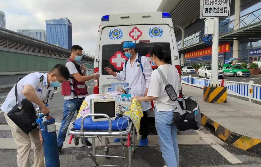 迁安市救护车出租公司